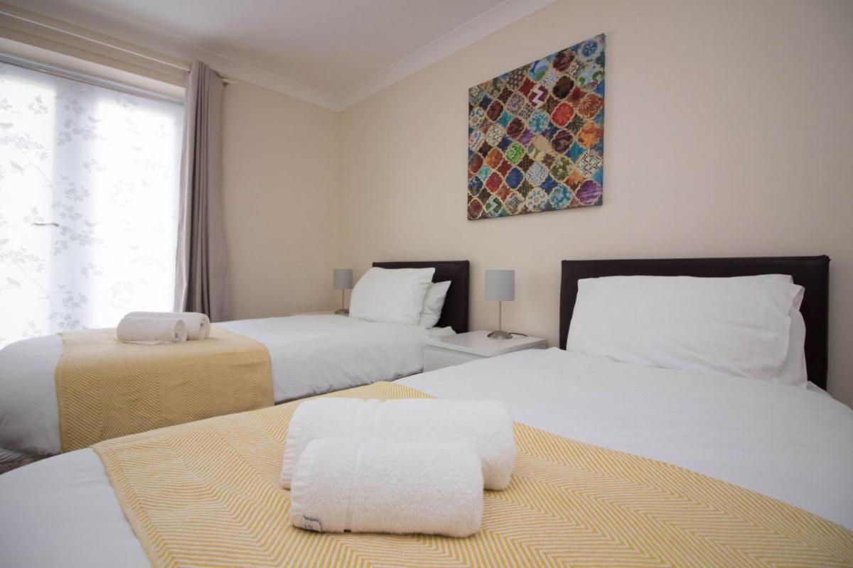 Stayzo Penthouse Accommodation 2- Premier Lodge Southampton Luaran gambar