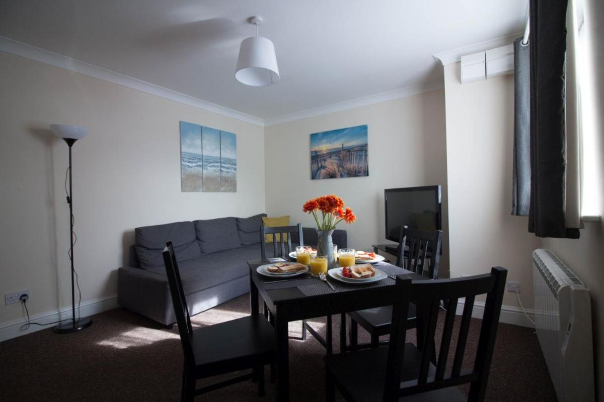 Stayzo Penthouse Accommodation 2- Premier Lodge Southampton Luaran gambar
